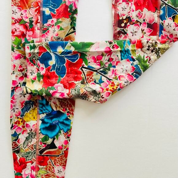 Lululemon 2018 Seawheeze RARE NEW Fast & Free Tight Size 4 Floral Blossom Multi - Picture 4 of 7